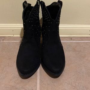 Almost never worn.All black with small metal spots